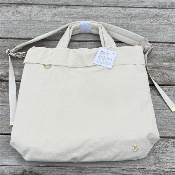 Lululemon On My Level Tote Bag 20L Light Ivory nwt